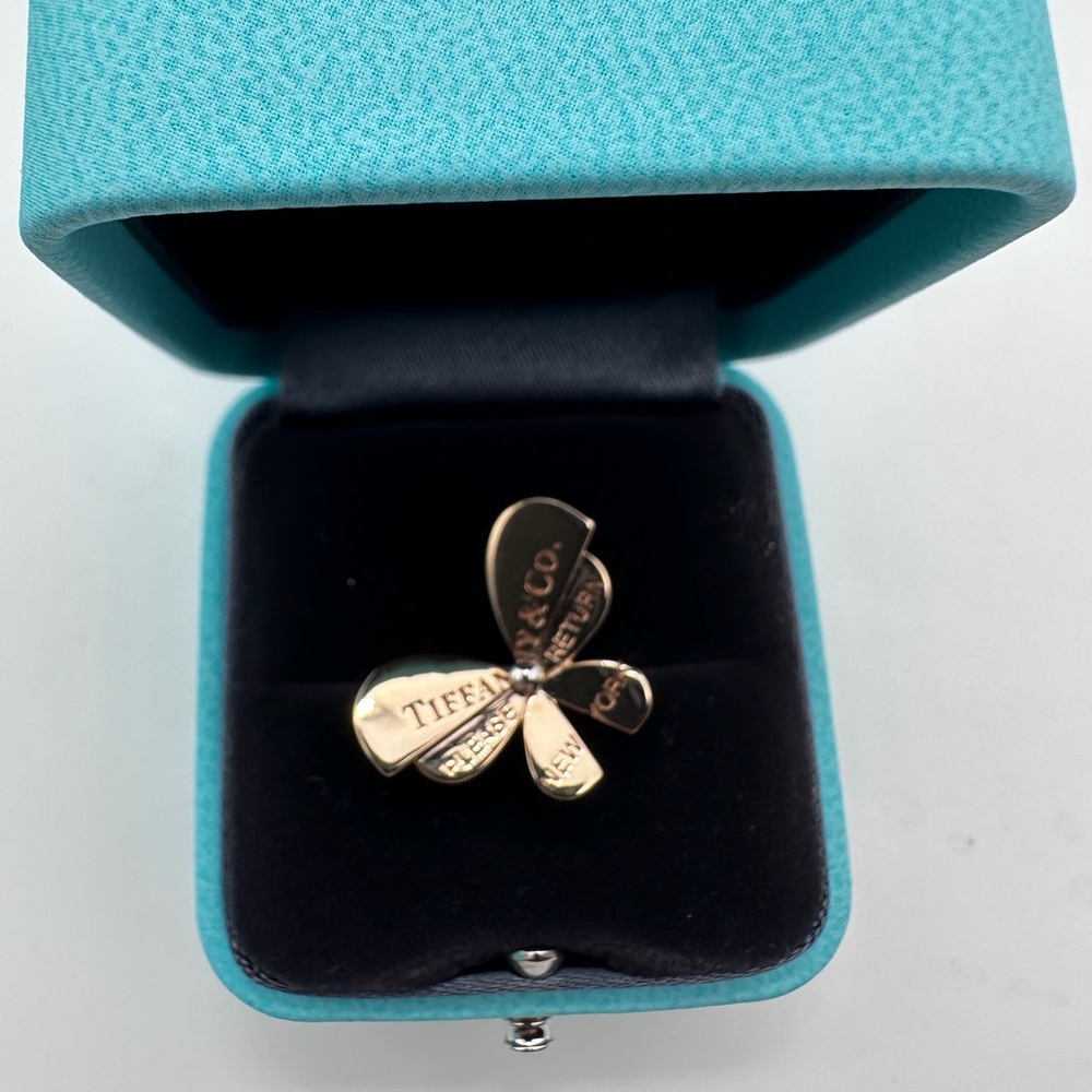 Tiffany & Co. New love bug butterfly size 5 18kt rose gold & 925 sterling silver - Picture 5 of 13